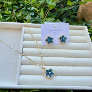Gold and Blue Flower Jewelry Set 18 k gold plated